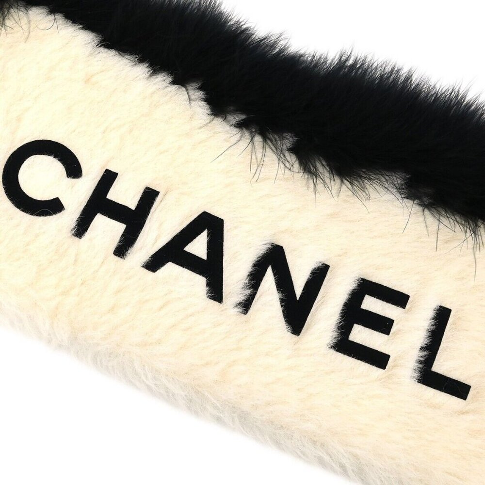 Chanel Fur Shawl Stole White Small Good 114420 - Picture 3 of 4